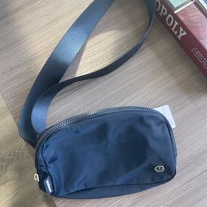 NWT lululemon belt bag